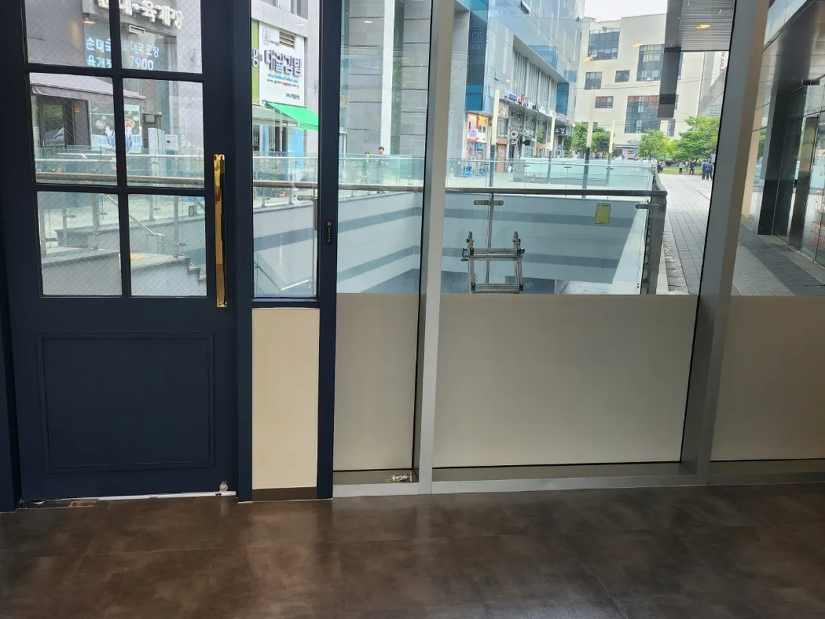 김천시 덕곡동 점포 카운터 검사실 위생청소 사례 - 행진크린